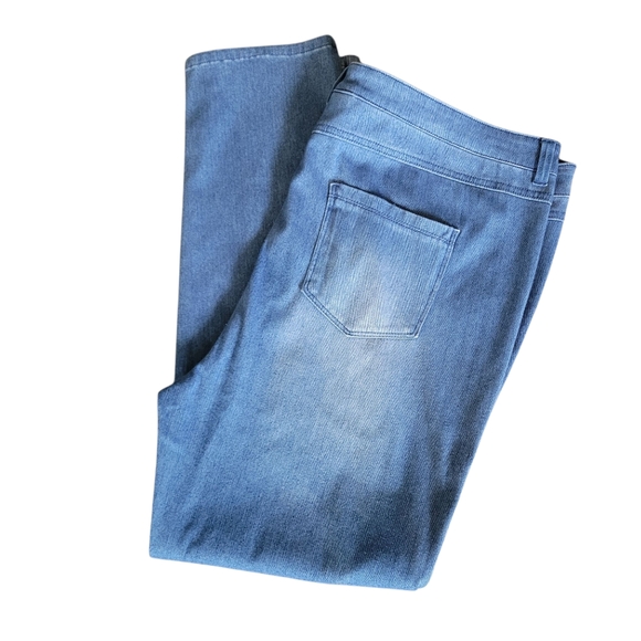 Women's Allure Blue Jeans with Studded Detail - NWT - Picture 5 of 9